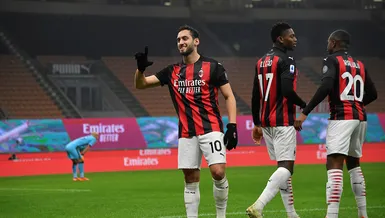 İtalyan basınından Hakan Çalhanoğlu'na övgü!