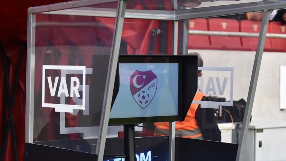 Fenerbahçe-Beşiktaş derbisinin VAR'ı belli oldu!