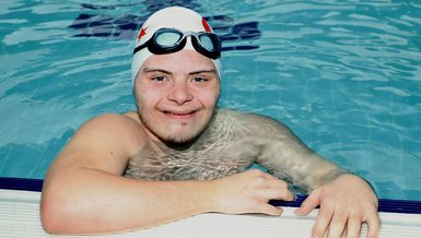 Down sendromlu milli yüzücü Serhat gözünü dünya şampiyonluğuna çevirdi