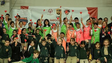 32 sporcudan ‘FUTSAL’ şöleni