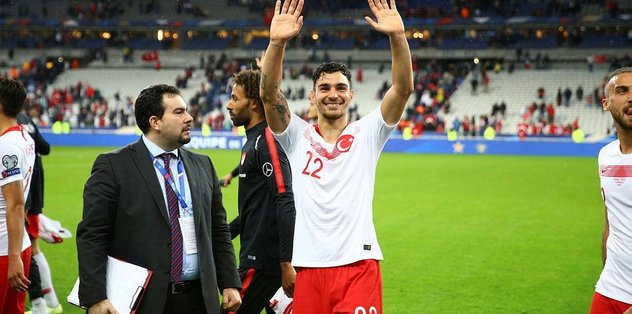 Kaan kaçtı