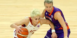 Kadınlar galip: 77-66