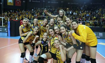 VakıfBank Kadın Voleybol Takımı üst üste yedinci kez yarı finalde