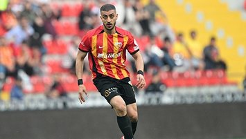 Esteghlal FC Hosseini ve Karimi’nin peşinde
