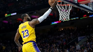 LeBron James NBA'in en skorer üçüncü ismi oldu