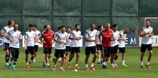 Demba Ba takımdan ayrı çalıştı