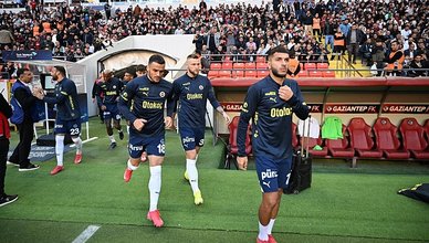 Kostic Beşiktaş maçında cezalı duruma düştü!