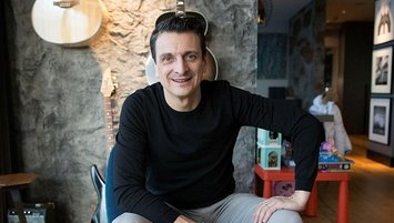 Zirvede iki kahraman