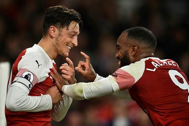 Mesut Özil rekor teklifi elinin tersiyle itti!