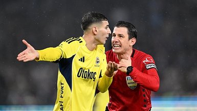 Alkışlar Mert Müldür’e