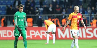 Muslera’dan ayrılık sinyali