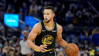 Stephan Curry NBA tarihine geçti!