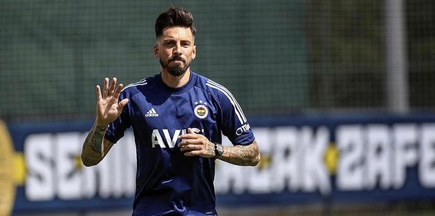 Jose Sosa Fenerbahce De 2 Bahari Yasiyor Son Dakika Fenerbahce Haberleri Fotomac