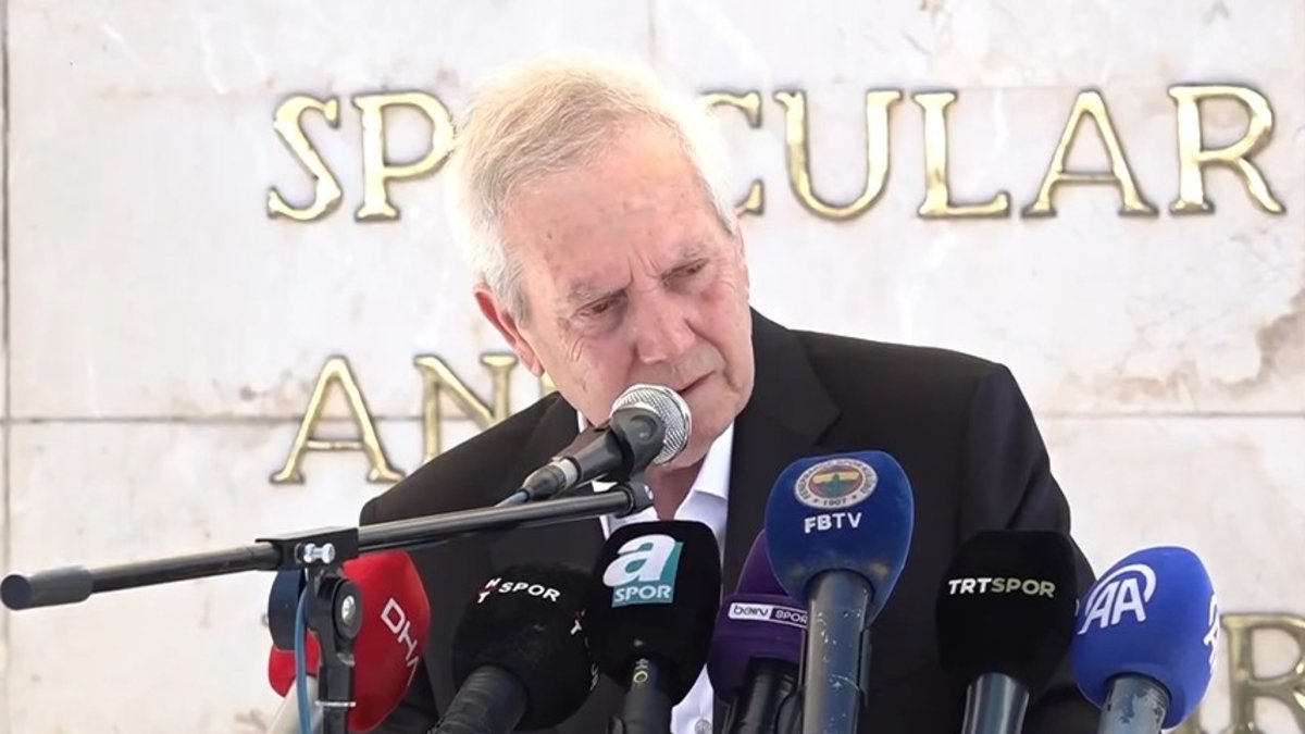Fenerbahçe Başkanı Aziz Yıldırım'ın duygusal anları! Gözyaşlarına hakim olamadı