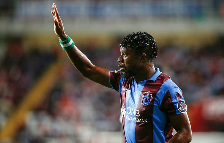 Onazi Nin Yeni Sac Stili Dikkat Cekti Trabzonspor Alemi Haber