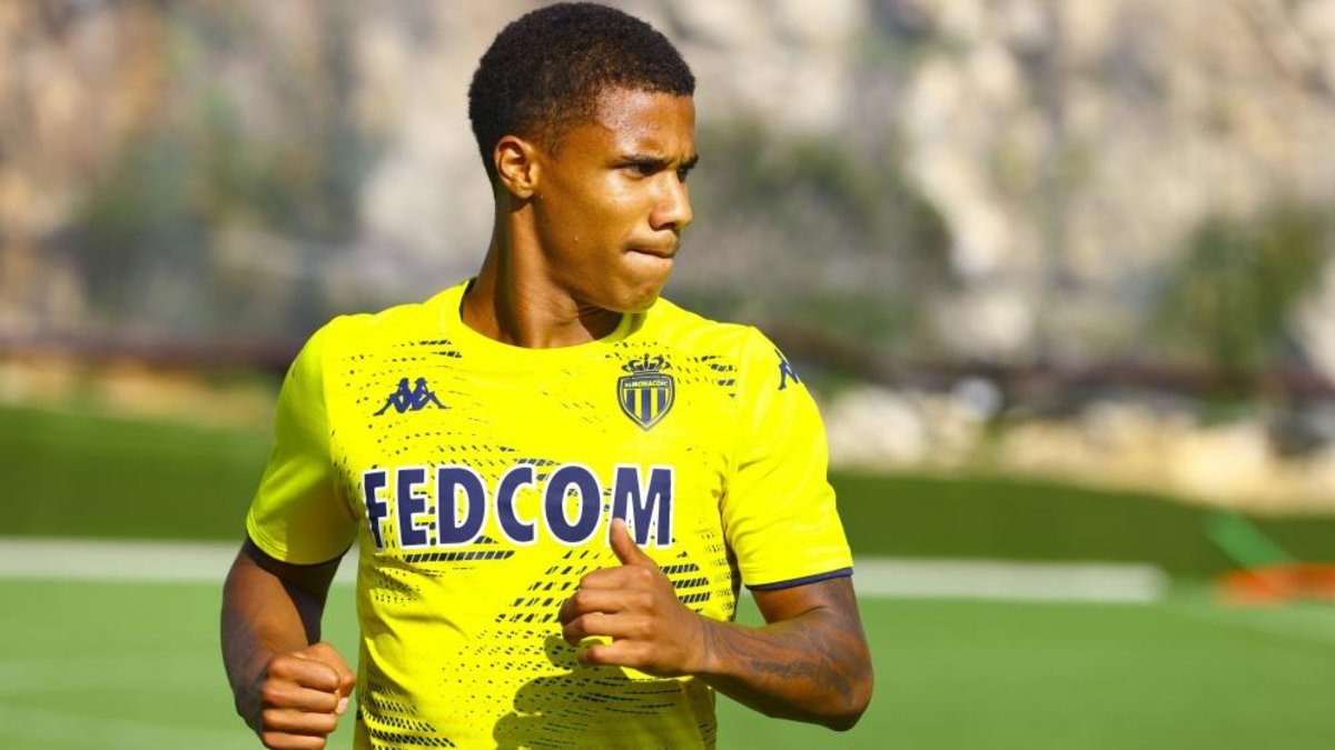 Buruk'un 7'nci sol beki Jakobs