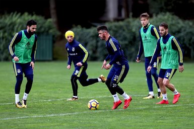 Fenerbahçe Başakşehir maçı hazırlıkları başladı