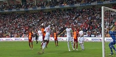 Galatasaray'ın penaltısı iptal edildi!