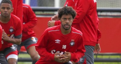 Fenerbahçe'ye sambacı sol bek! 