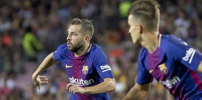 Barcelona defender pledges future to his club