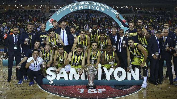 fenerbahce-besiktas-basketbol-maci-canli-izle-fenerbahce-beko-besiktas-gain-cumhurbaskanligi-kupasi-maci-ne-za-1758694834081.png