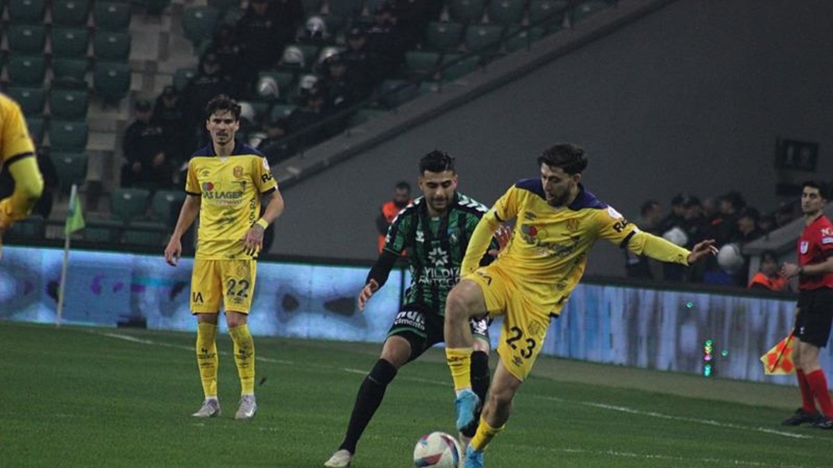 Kocaelispor 1-1 Ankaragücü (MAÇ SONUCU - ÖZET) Kocaelispor 1-1 Ankaragücü (MAÇ SONUCU - ÖZET)