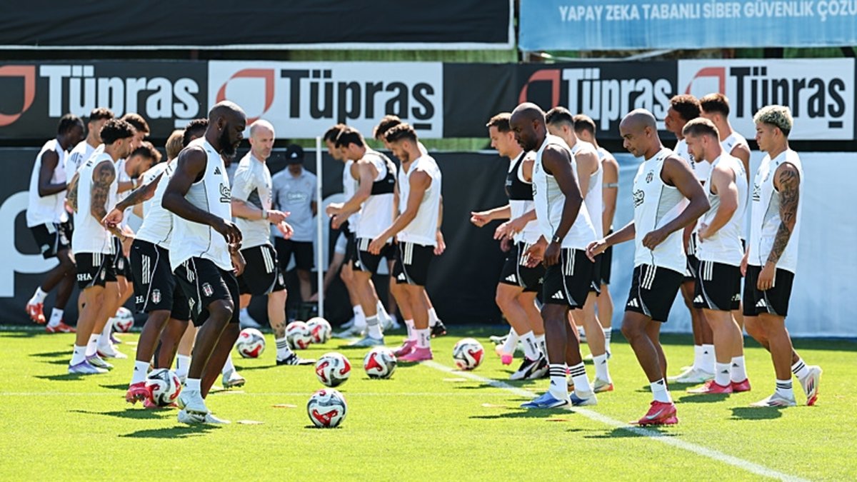 Beşiktaş'ın Avrupa kadrosu belli oldu! 4 isim listede yok Beşiktaş'ın Avrupa kadrosu belli oldu! 4 isim listede yok