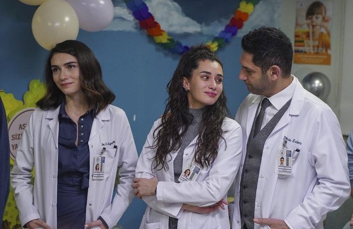 hayat-bugun-yeni-bolum-izle-hayat-bugun-8-bolum-full-izle-hayat-bugun-son-bolum-show-tv-canli-izle-1670397972490.jpeg