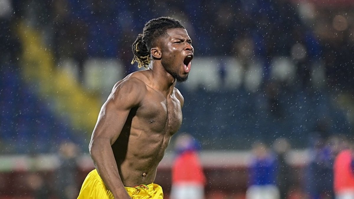 Bilal, Mali’yi sırtladı