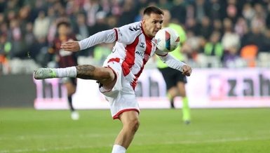 Manaj Barış Alper Yılmaz'dan özür diledi!