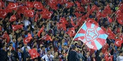 Maç sonunda gönderme: Bir masum mor menekşe