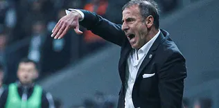 Abdullah Avcı’dan Umut Nayir’e hediye