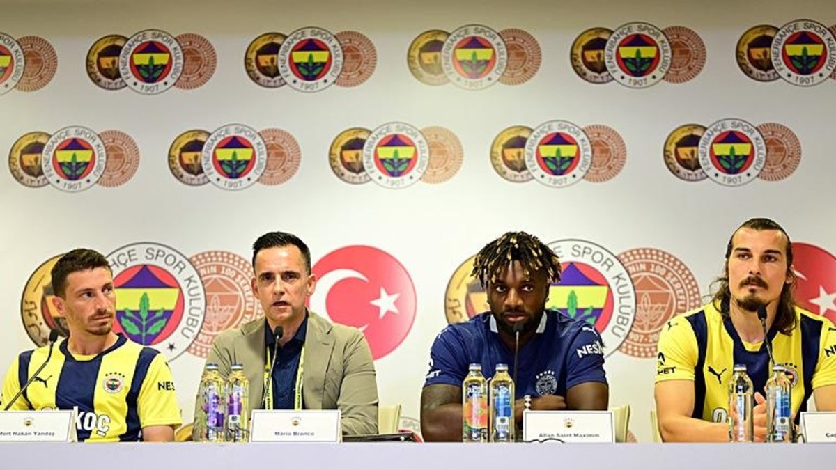 Kadıköy'de imza şov
