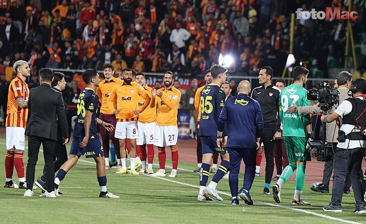 Galatasaray'da kart sıkıntısı! Okan Buruk o isimleri uyardı