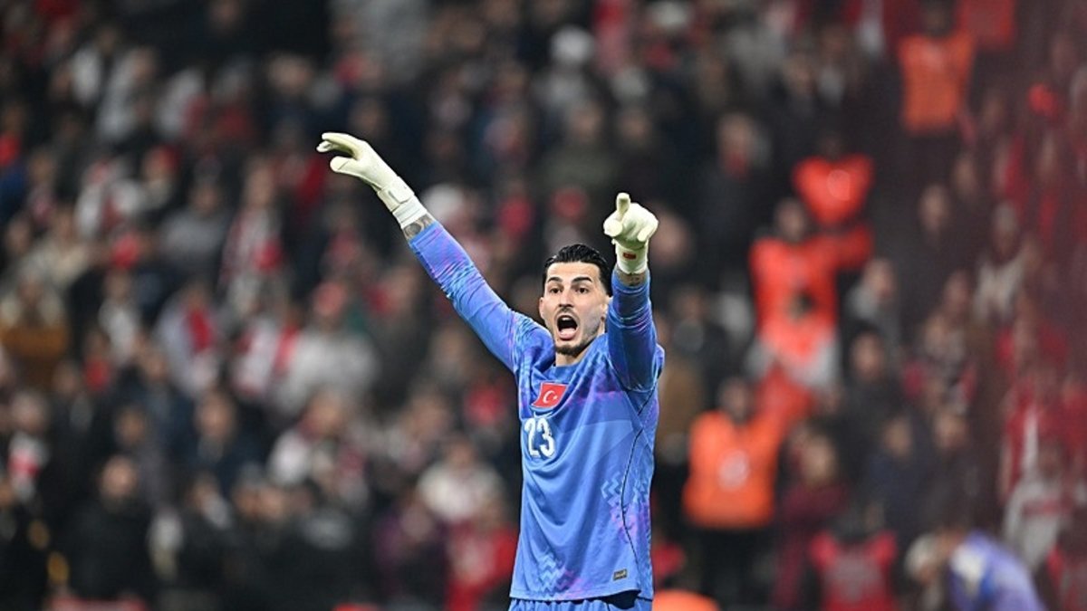 Uğurcan Çakır'dan kritik kurtarış! İşte o pozisyon