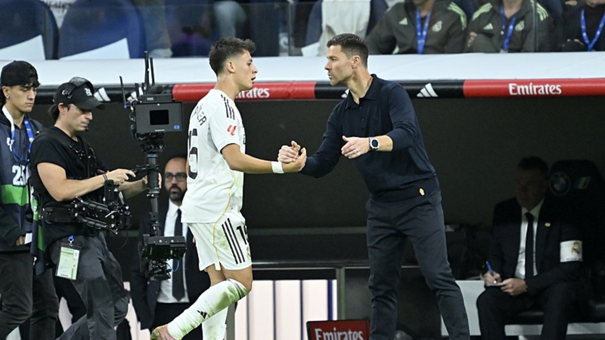 Xabi Alonso'dan Arda Güler'e dikkat çeken sözler! Hatası sonrası yanına çağırdı ve...