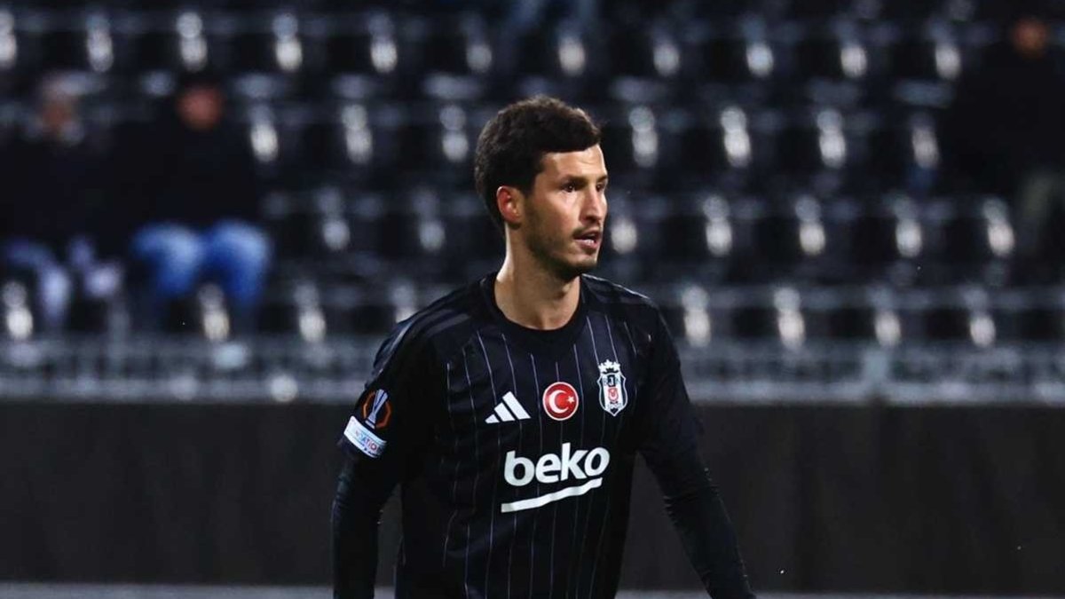 Beşiktaş'ta ayrılık gelişmesi! Teknik ekibin planları arasında yer almıyor