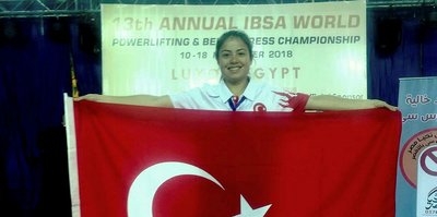 Görme engelli Milli sporcu Nur Sultan Uzuğ dünya rekoru kırdı