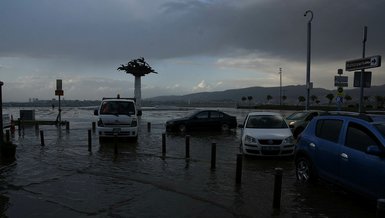 Meteoroloji Son Verileri Acikladi Izmir De Bugun 19 Kasim Persembe Hava Nasil Olacak Yagmur Var Mi Istanbul Da Bugun Hava Yagisli Mi Hava Durumu Izmir Fotomac