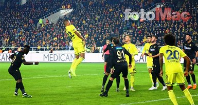 Fenerbahçe’de 2 isim ile yollar ayrılıyor!