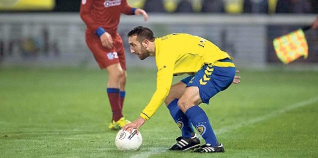 FIFA açıkladı! Taç atışı artık ayakla