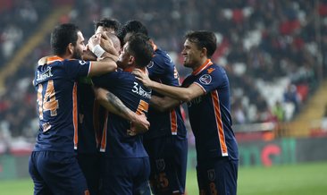 Basaksehir Antalya Dan Kayipsiz Dondu Son Dakika Medipol Basaksehir Haberleri Fotomac