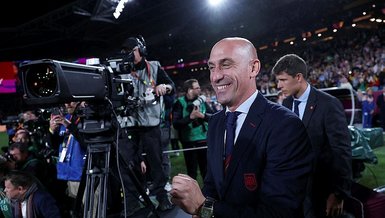 Amid row over leadership, Spain's football federation threatens legal action against female players