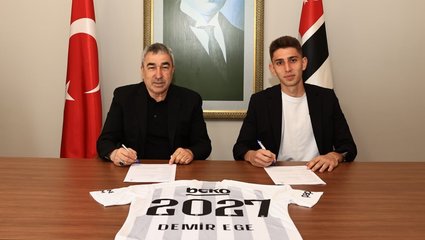 SON DAKİKA | Beşiktaş Demir Ege Tıknaz ile sözleşme uzattı!