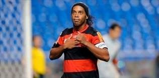 'Ronaldinho çok özür diliyor!'