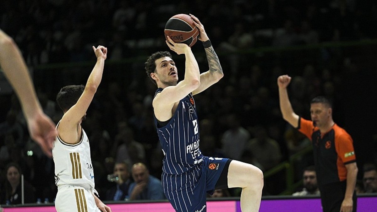 EuroLeague'den Anadolu Efes'e dev ceza verildi!