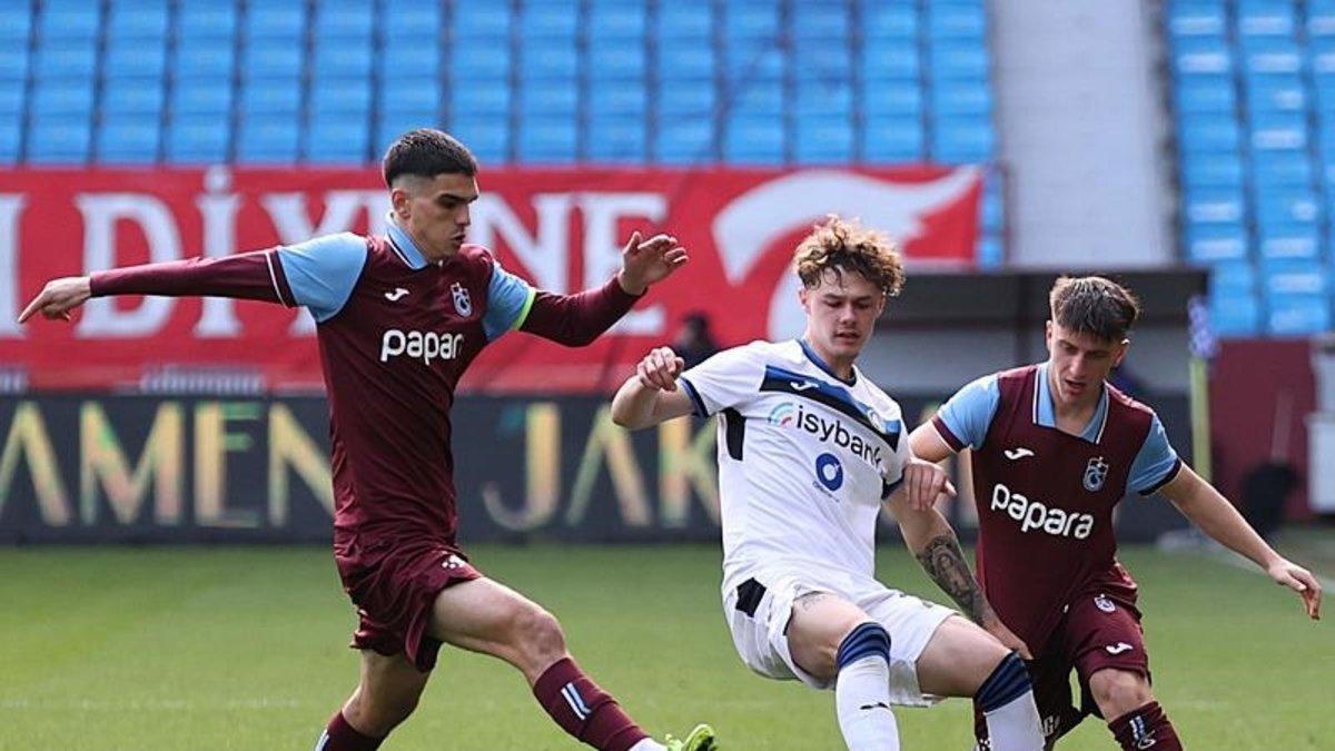 Trabzonspor U19 5-3 Atalanta U19 (MAÇ SONUCU - ÖZET) Trabzonspor çeyrek finalde! Trabzonspor U19 5-3 Atalanta U19 (MAÇ SONUCU - ÖZET) Trabzonspor çeyrek finalde!