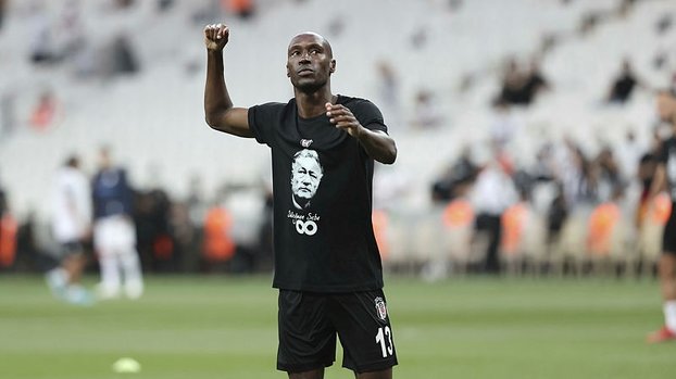 BEŞİKTAŞ HABERLERİ - Beşiktaş'ın kaptanı Atiba Hutchinson 3. kez dalya diyecek (Spor haberleri)