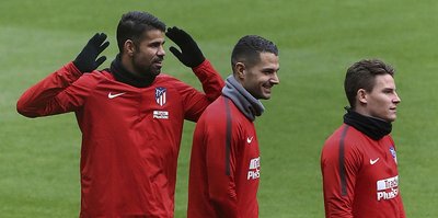 Diego Costa beklemekten sıkıldı