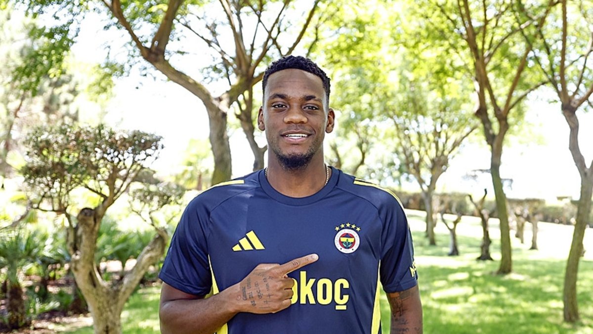 TRANSFER HABERLERİ | Fenerbahçe'de Jhon Duran sevinci! Mourinho hayran kaldı TRANSFER HABERLERİ | Fenerbahçe'de Jhon Duran sevinci! Mourinho hayran kaldı